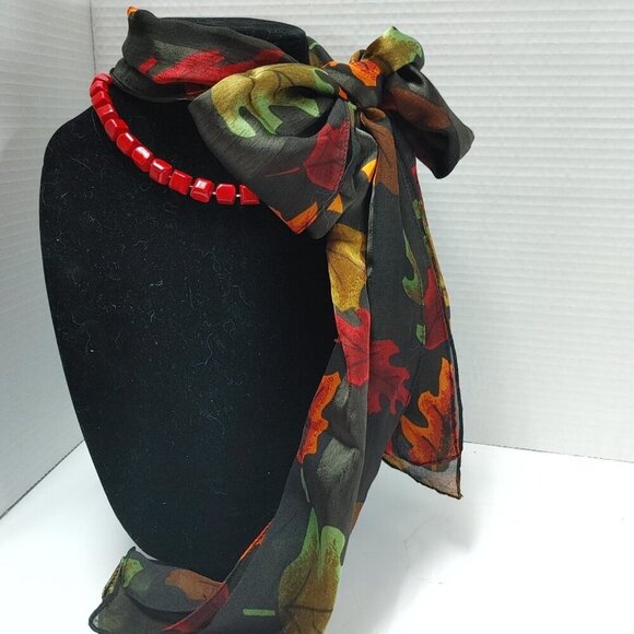 Ladies silk scarf & matching Red Acrylic Necklace VTG - Red - Black - Picture 3 of 10